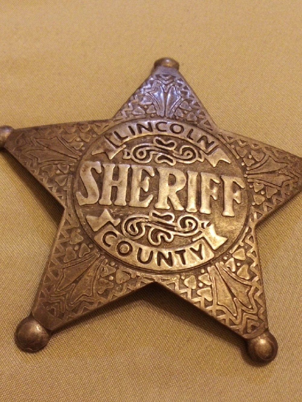 Vintage Lincoln County Sheriff Star Badge - Brass Tone